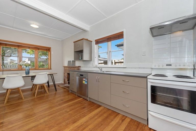 Photo of property in 3 Olwyn Terrace, Dinsdale, Hamilton, 3204