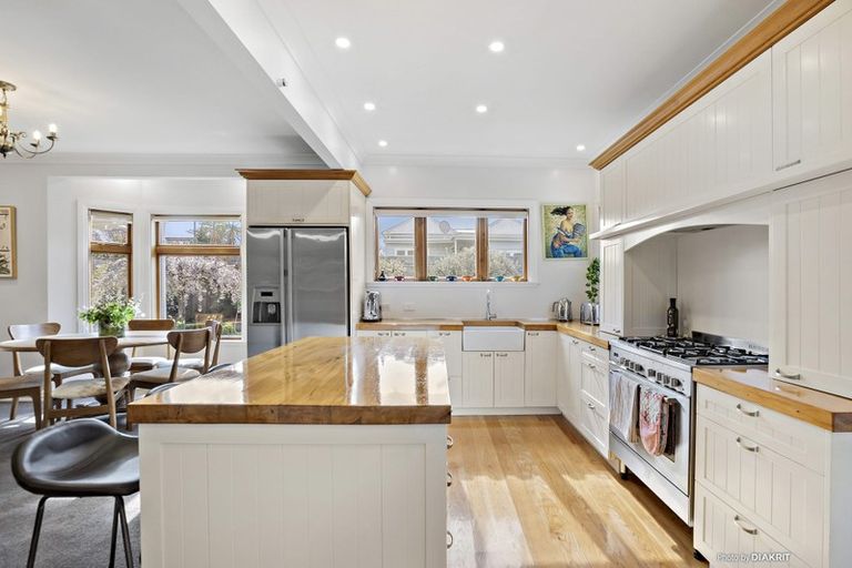 Photo of property in 25 Main Street, Greytown, 5712