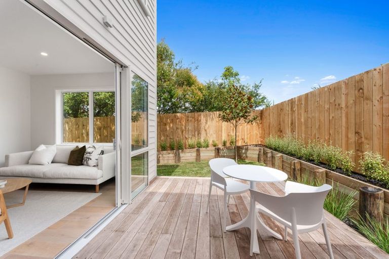 Photo of property in 4c Towra Place, Botany Downs, Auckland, 2010