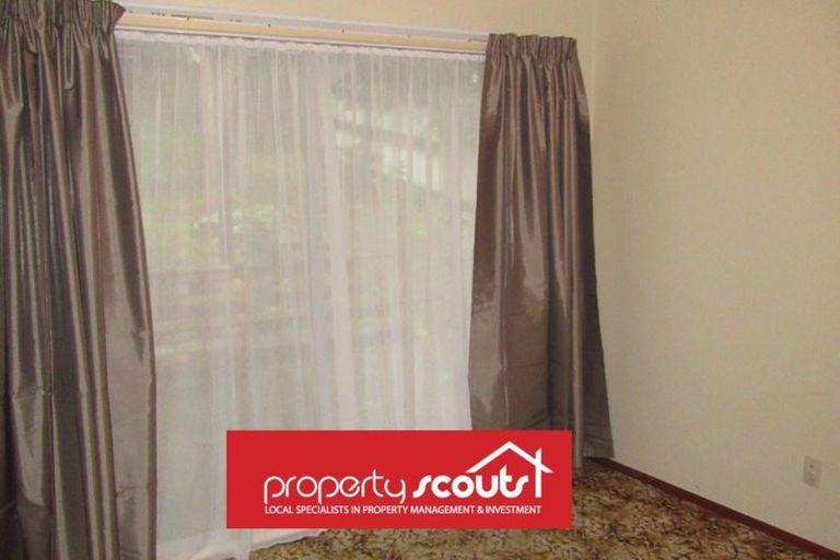 Photo of property in 36 Glenbervie Crescent, Massey, Auckland, 0614