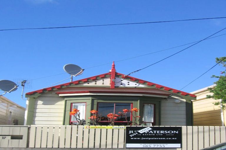 Photo of property in 19 Douglas Street, Mount Cook, Wellington, 6021