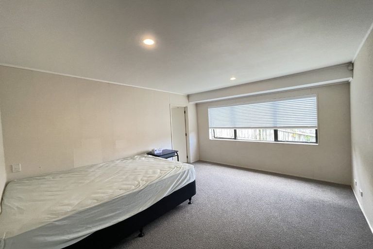 Photo of property in 12 John Brooke Crescent, East Tamaki Heights, Auckland, 2016