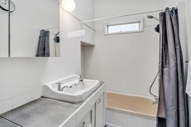 Photo of property in 52 College Street, Caversham, Dunedin, 9012