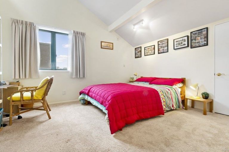 Photo of property in 8 Hall Avenue, Newtown, Wellington, 6021