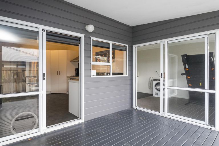 Photo of property in 8 Ngaio Street, West End, Palmerston North, 4412