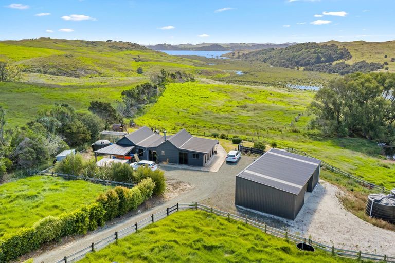 Photo of property in 27 Waterview Crescent, Kaiwaka, 0573