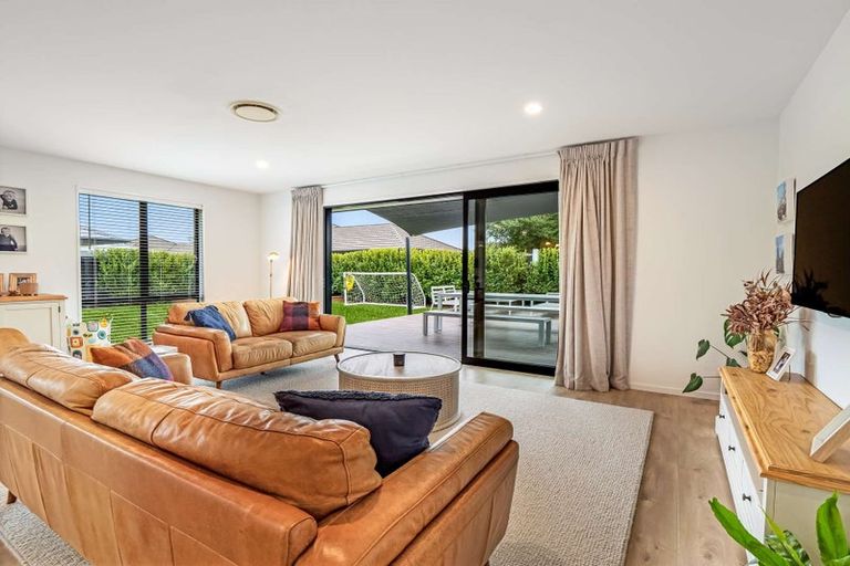 Photo of property in 10 Lewis Crescent, Rolleston, 7614