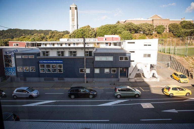 Photo of property in 240 Taranaki Street, Mount Cook, Wellington, 6011