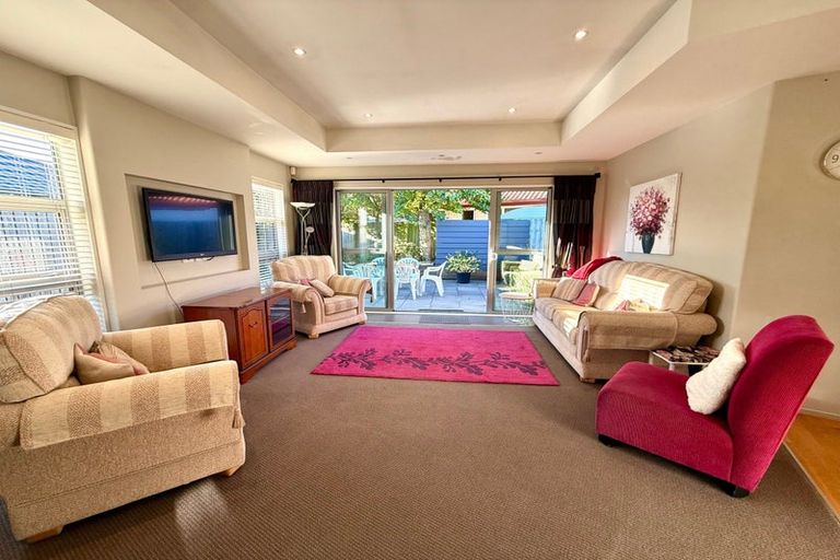 Photo of property in 6a Annies Lane, Aidanfield, Christchurch, 8025