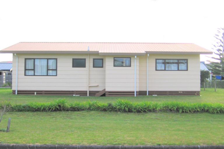 Photo of property in 101 Moore Place, Whangamata, 3620