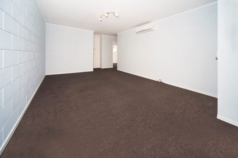 Photo of property in 4/174 Birkdale Road, Birkdale, Auckland, 0626