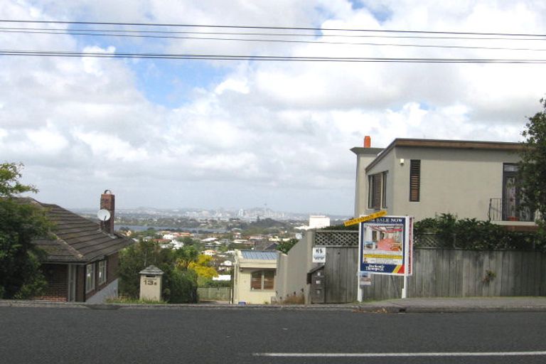 Photo of property in 13a Castor Road, Castor Bay, Auckland, 0620
