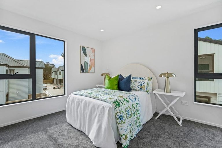 Photo of property in 56 Oreil Avenue, West Harbour, Auckland, 0618