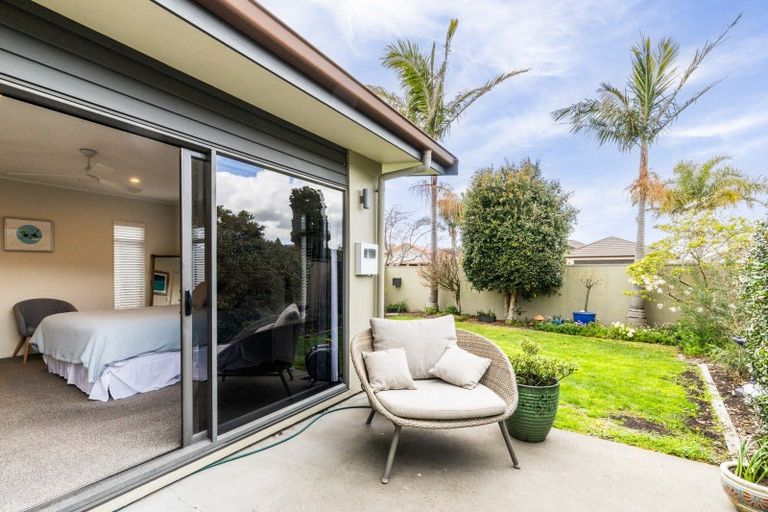 Photo of property in 27 Pinotage Drive, Greenmeadows, Napier, 4112