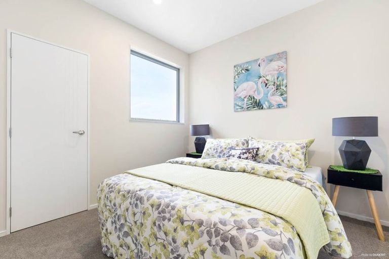 Photo of property in 16 Parton Road, Pukekohe, 2120