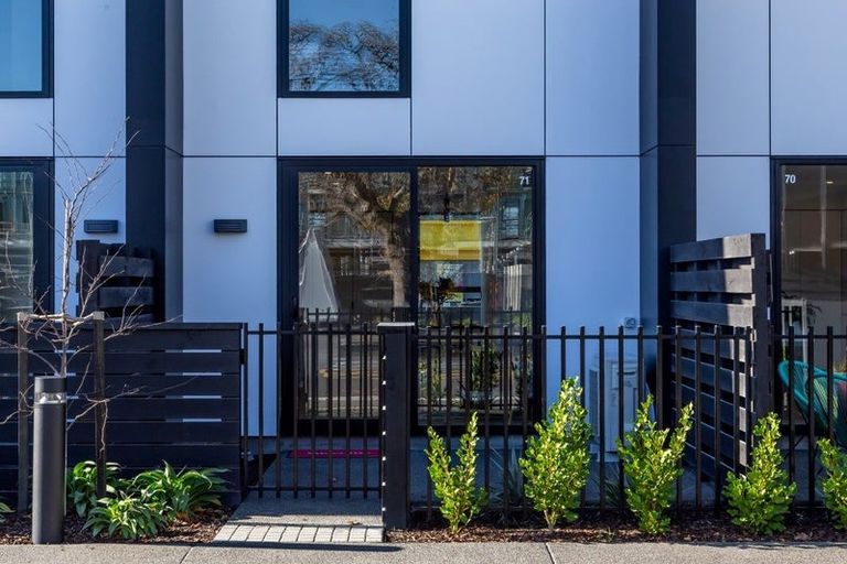 Photo of property in 17 Mohua Lane, Upper Riccarton, Christchurch, 8041