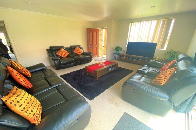 Photo of property in 5 Shah Lane, Mangere, Auckland, 2022