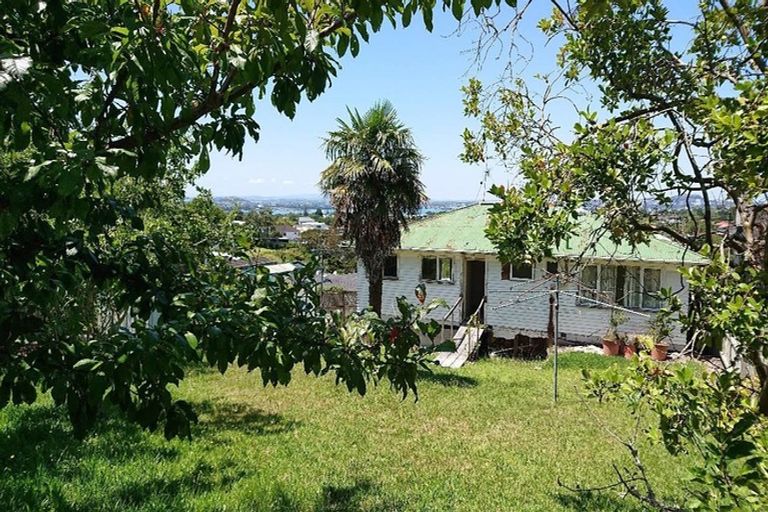 Photo of property in 20 City View Terrace, Birkenhead, Auckland, 0626