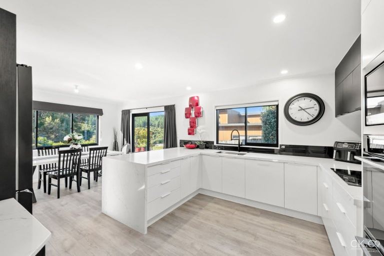 Photo of property in 15 Frankie Stevens Place, Riverstone Terraces, Upper Hutt, 5018