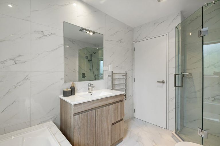 Photo of property in 132a Stapleford Crescent, Browns Bay, Auckland, 0630