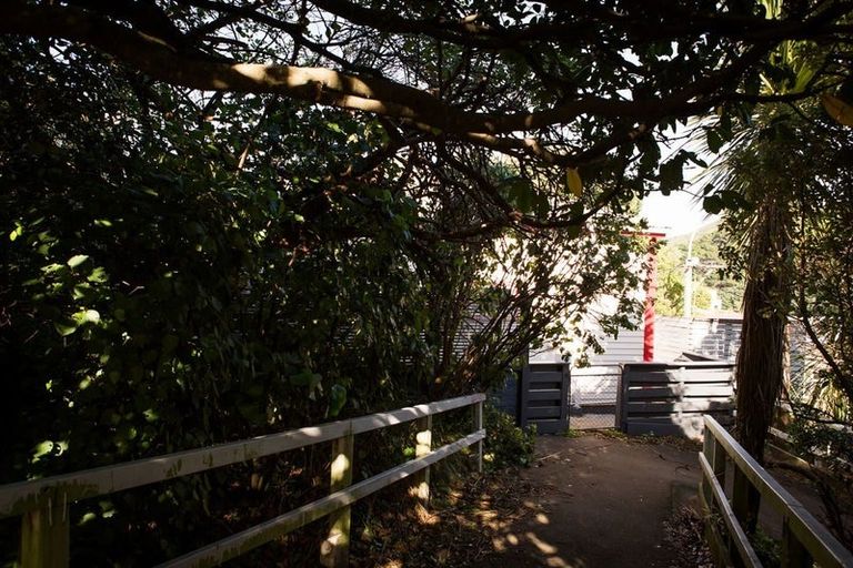 Photo of property in 69 Lavaud Street, Berhampore, Wellington, 6023