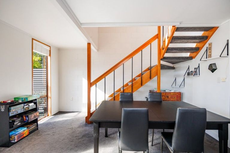 Photo of property in 2/341 College Street, West End, Palmerston North, 4410