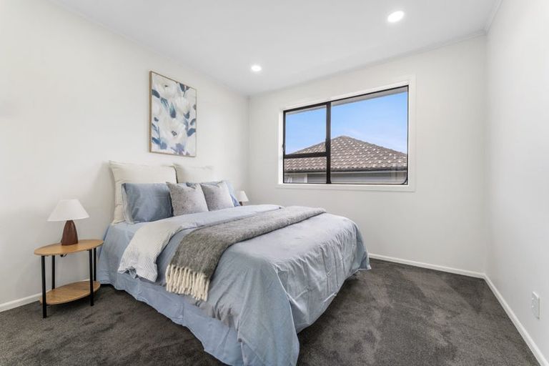 Photo of property in 36 Barrys Road, Glendene, Auckland, 0602