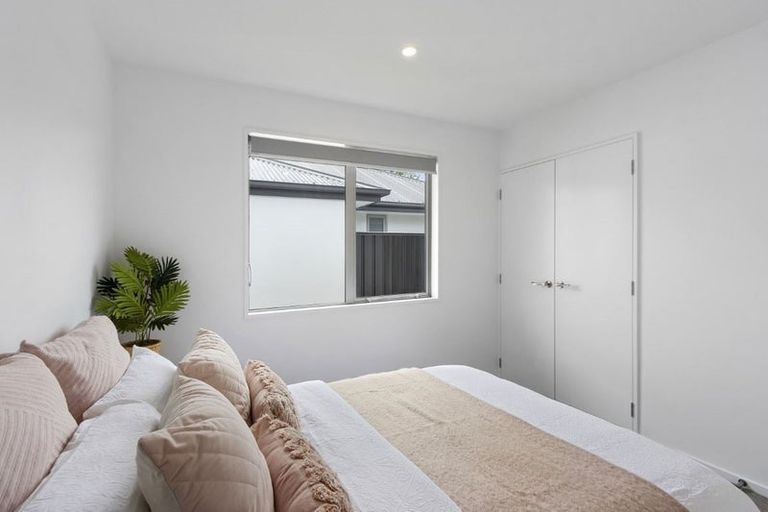 Photo of property in 7b/2 Arosa Place, Parklands, Christchurch, 8083