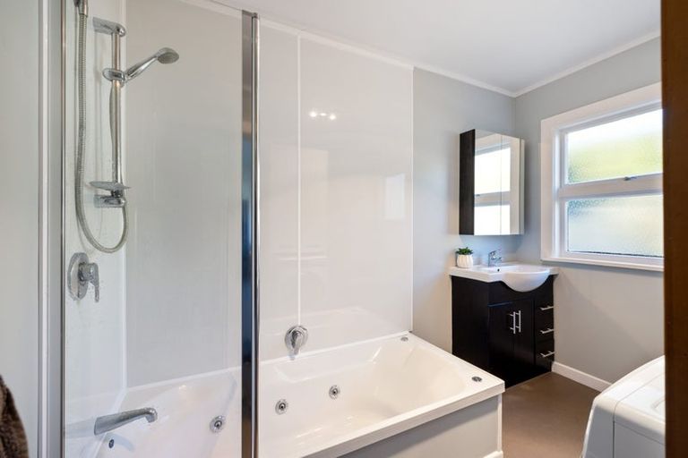 Photo of property in 18 Rollin Street, Heathcote Valley, Christchurch, 8022