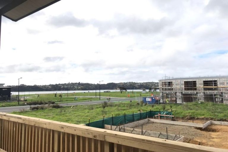 Photo of property in 12 Kota Lane, Hobsonville, Auckland, 0616