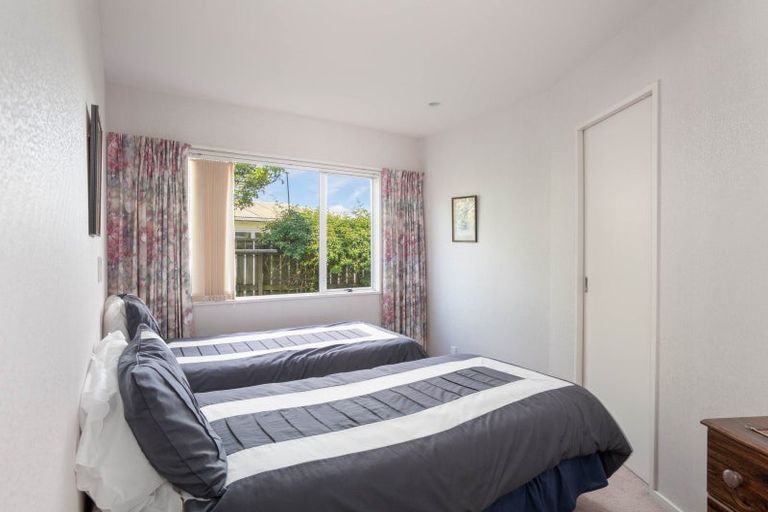 Photo of property in 25 Hawai Street, Two Mile Bay, Taupo, 3330