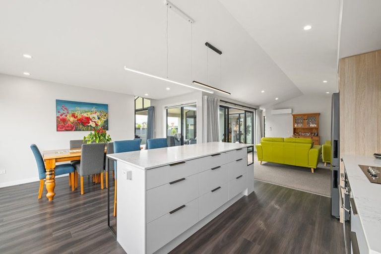 Photo of property in 17 Rose Manor Drive, Springlands, Blenheim, 7201