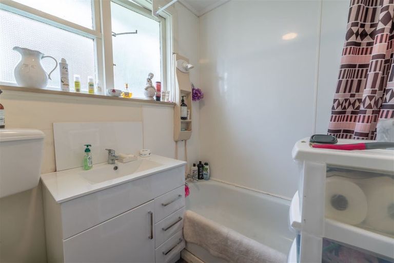 Photo of property in 5 Blyth Street, Holmes Hill, Oamaru, 9401