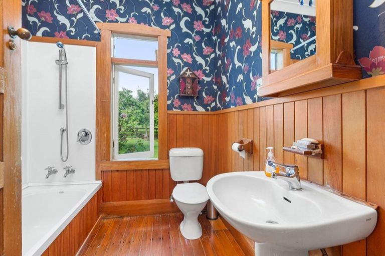 Photo of property in 88 Ralph Road, Huntly, 3771