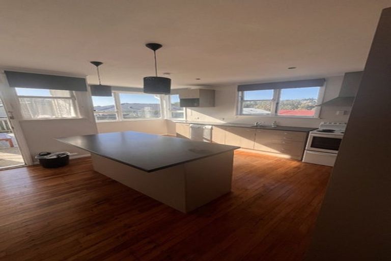 Photo of property in 3 Beauzami Crescent, Ascot Park, Porirua, 5024