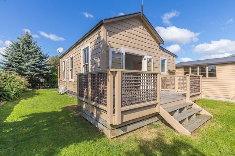 Photo of property in 137 Tiro Tiro Road, Levin, 5510