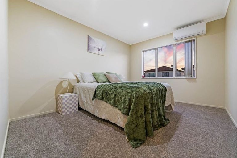 Photo of property in 6 Magnolia Place, Flat Bush, Auckland, 2016