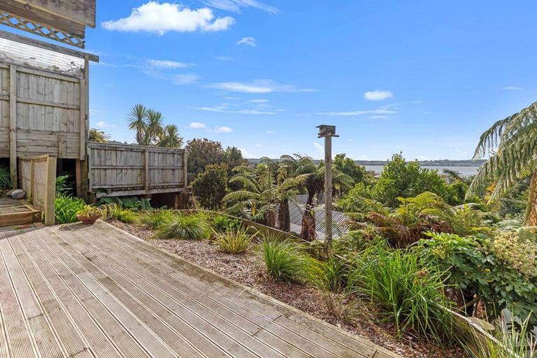 Photo of property in 6 Aries Place, Kawaha Point, Rotorua, 3010
