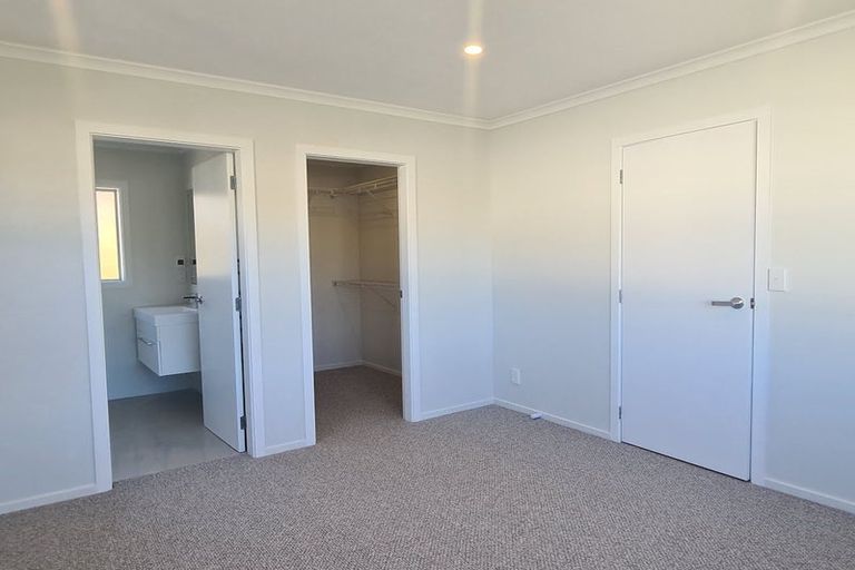 Photo of property in 47 Stockport Grove, Churton Park, Wellington, 6037