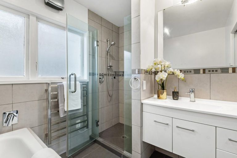 Photo of property in 48 Stanaway Street, Hillcrest, Auckland, 0627