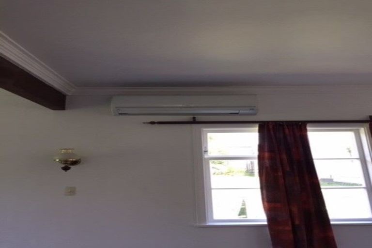 Photo of property in 7 Bassett Road, Johnsonville, Wellington, 6037