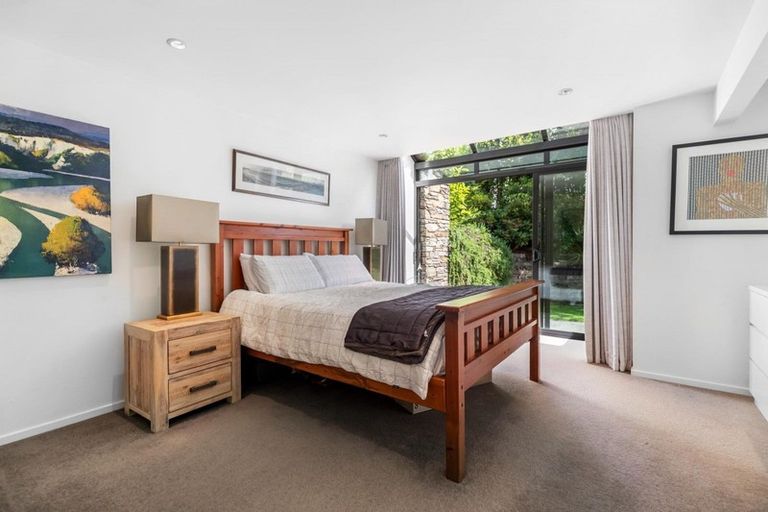 Photo of property in 6 Chartres Lane, Arrowtown, 9302