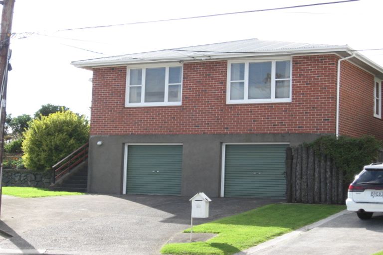 Photo of property in 30 Longcroft Terrace, Newlands, Wellington, 6037