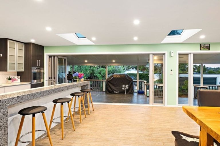 Photo of property in 40 Hartley Terrace, Massey, Auckland, 0614