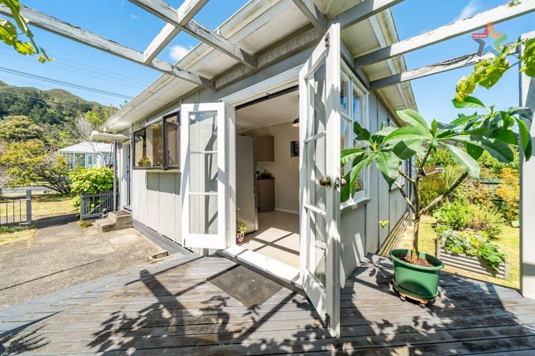 Photo of property in 87 Seddon Street, Naenae, Lower Hutt, 5011
