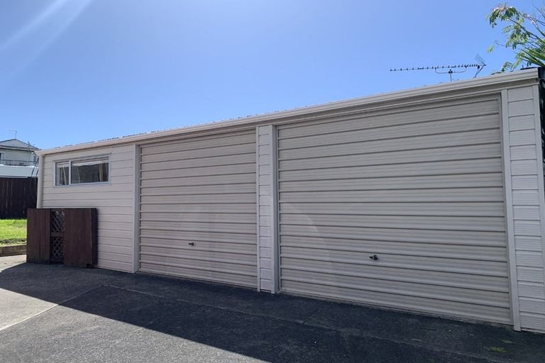 Photo of property in 9 Patrice Place, Massey, Auckland, 0614