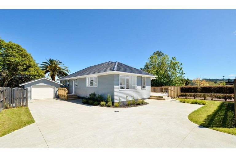 Photo of property in 16a Tapu Road, Huapai, Kumeu, 0810