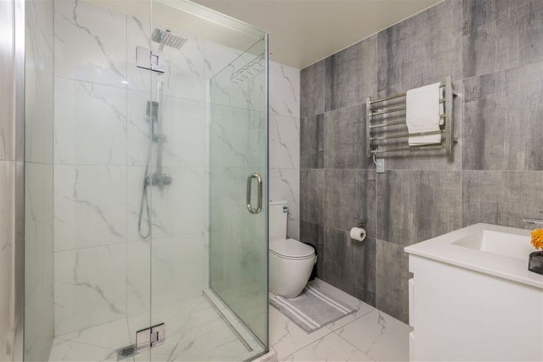 Photo of property in 16 Rosarina Lane, Takanini, 2112