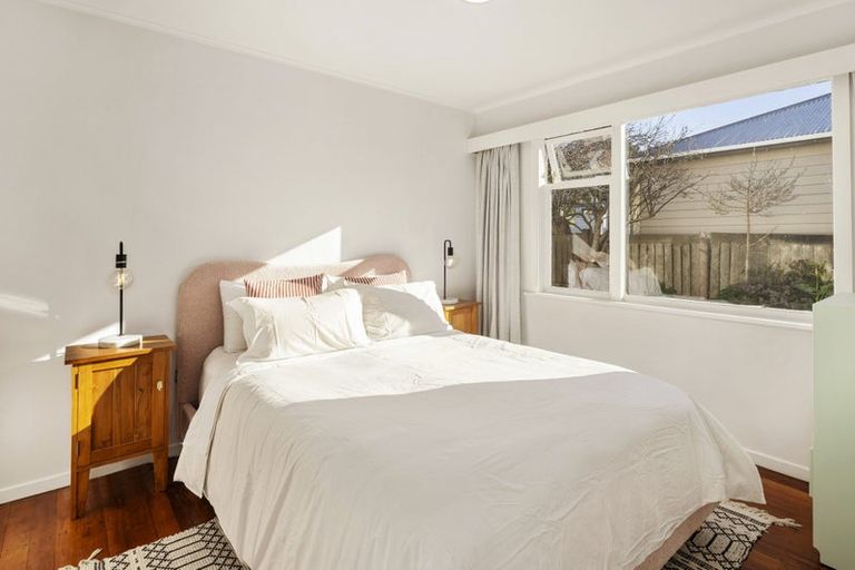 Photo of property in 139u7 Queens Drive, Lyall Bay, Wellington, 6022