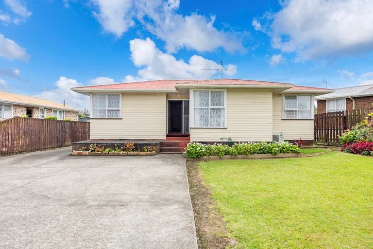 Photo of property in 52 Friesian Drive, Mangere, Auckland, 2022
